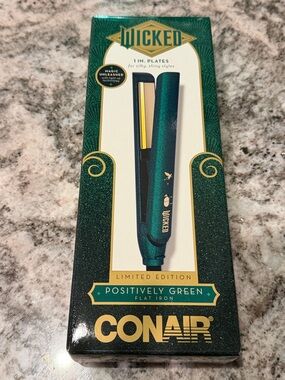 Conair Wicked Limited Edition 'Positively Green' Hair Flat Iron